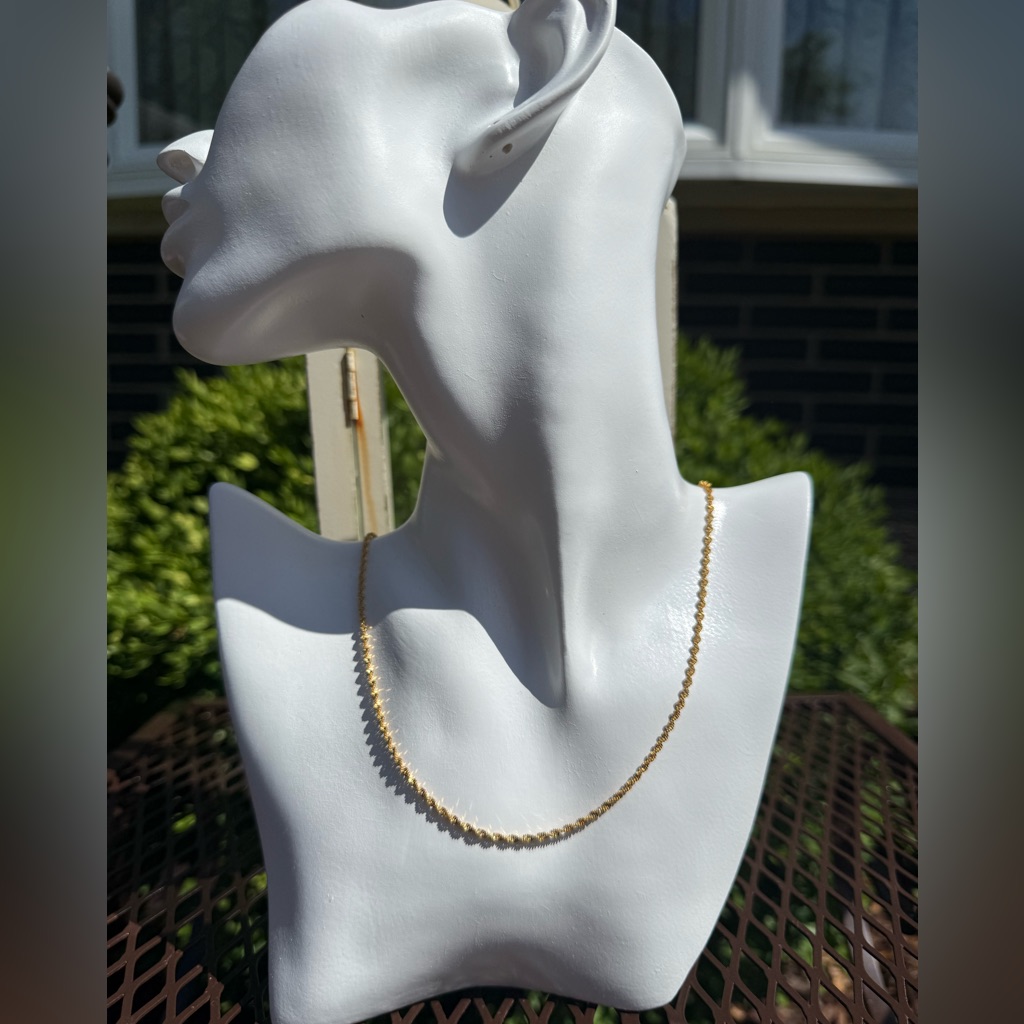 New 24k Gold Plated 18 Necklace 30$